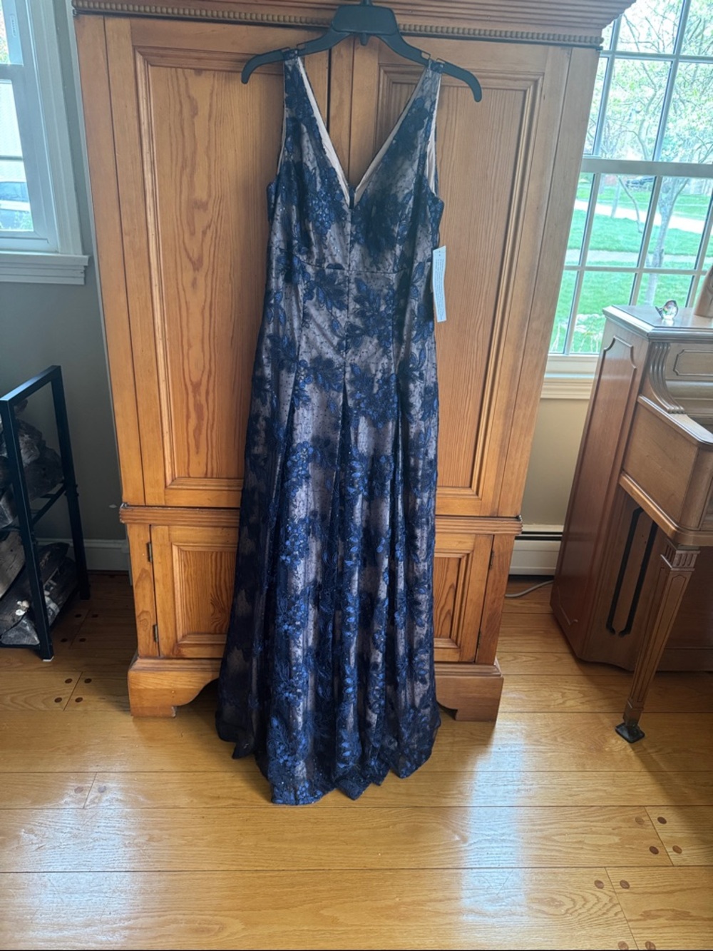 Aidan Mattox Navy and Silver Floral Jacquard V-Neck Maxi Gown